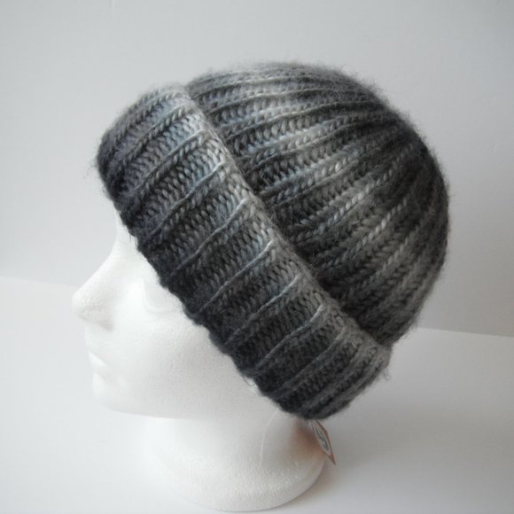 Hand Knitted Hat Toque Adult Size - S Acrylic Black/Gray - 032. Hand knit by me - Picture 1 of 7